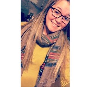 Meet your Posher, Brittany